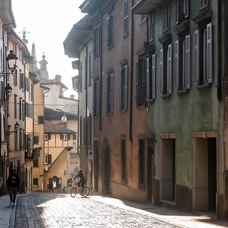 The Key Of Διαμέρισμα *