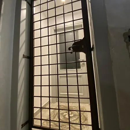 The Key Of Διαμέρισμα *