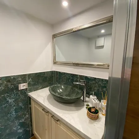 The Key Of Διαμέρισμα *